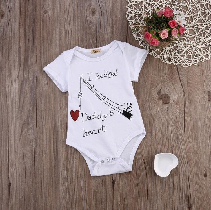 Aww! "I Hooked Daddy's Heart" Baby Romper - Perfect Gift for Dad! ❤️🎣 - Babyzy